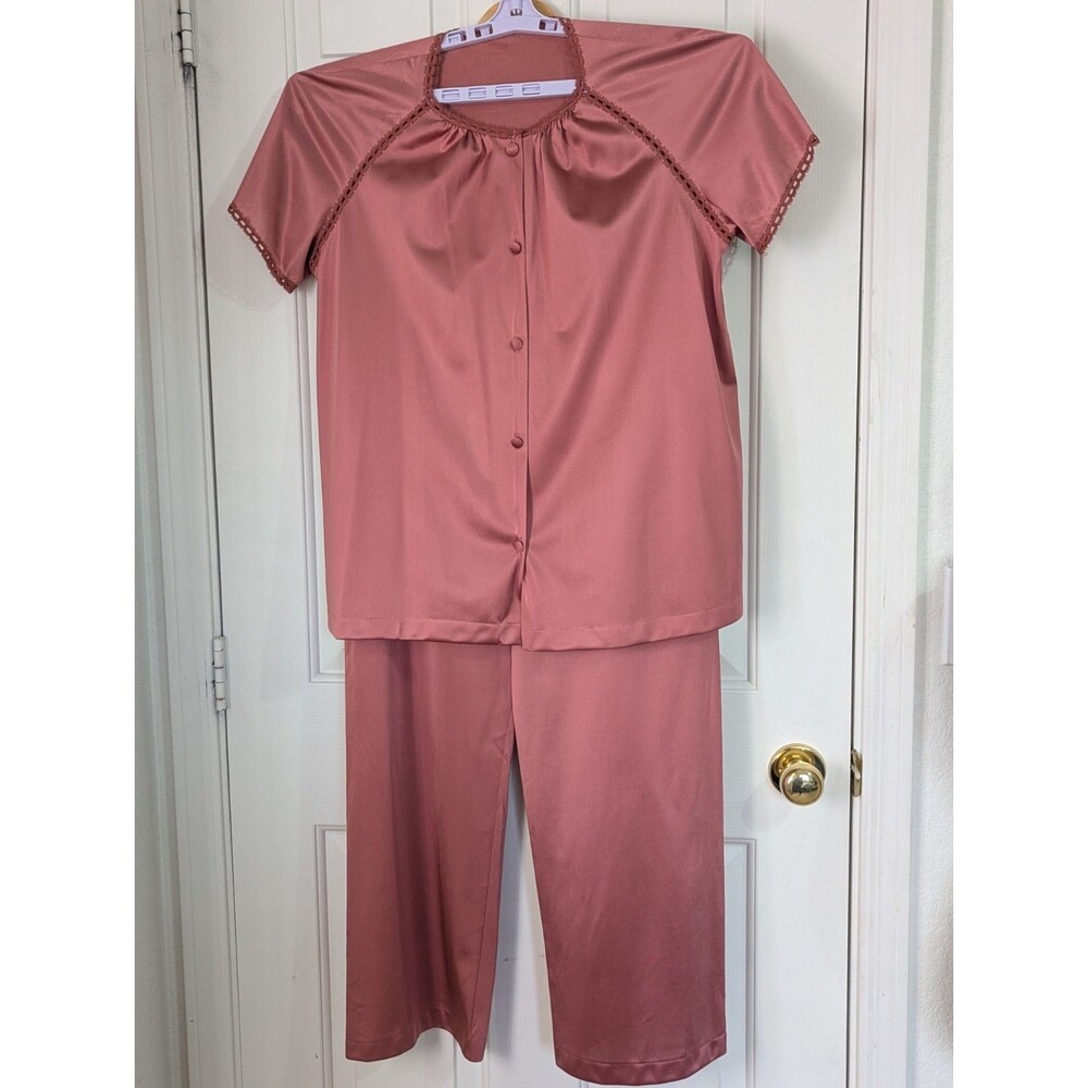 VTG Vanity Fair Satin Pajama Set Womens Medium Rust Pink Crochet Trim S/S Retro
